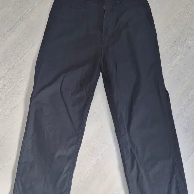 [SOLD OUT] 무신사 스탠다드 코튼 팬츠 블랙 백사틴 오피서 36 팝니다.