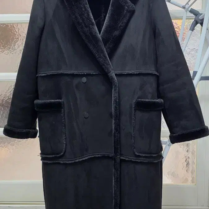 [BUNJANG] Kang Daniel Estee Mustang Long Coat / 다니엘 에스떼 무스탕 롱코트