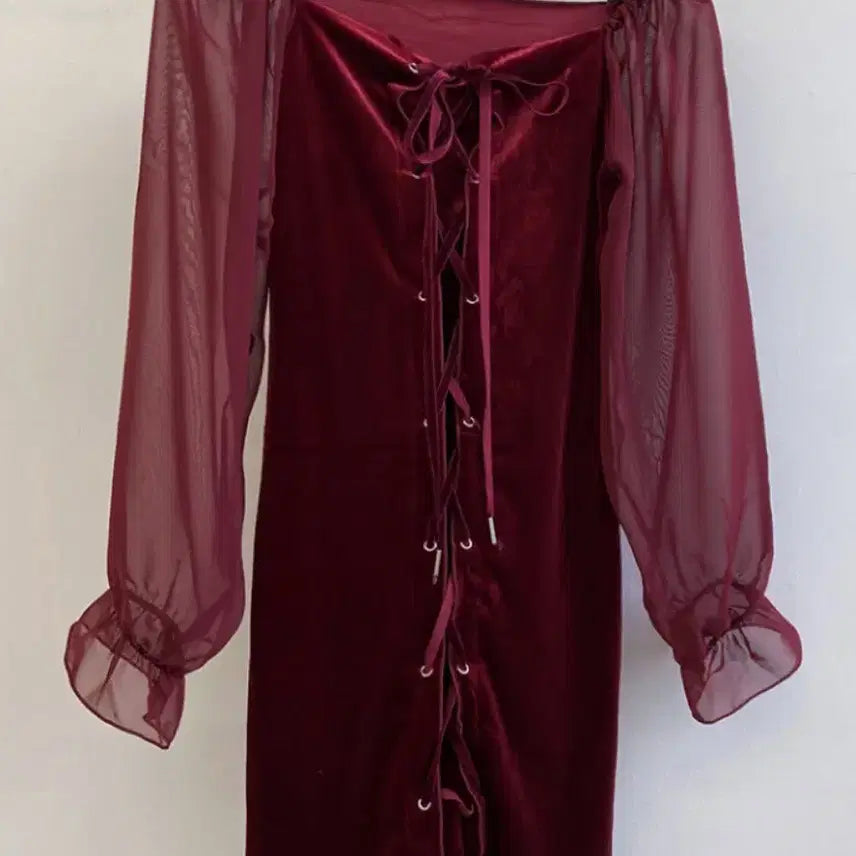 [BUNJANG] Wine Velvet Off-Shoulder Mini Dress / 와인 벨벳 오프숄더 미니 원피스