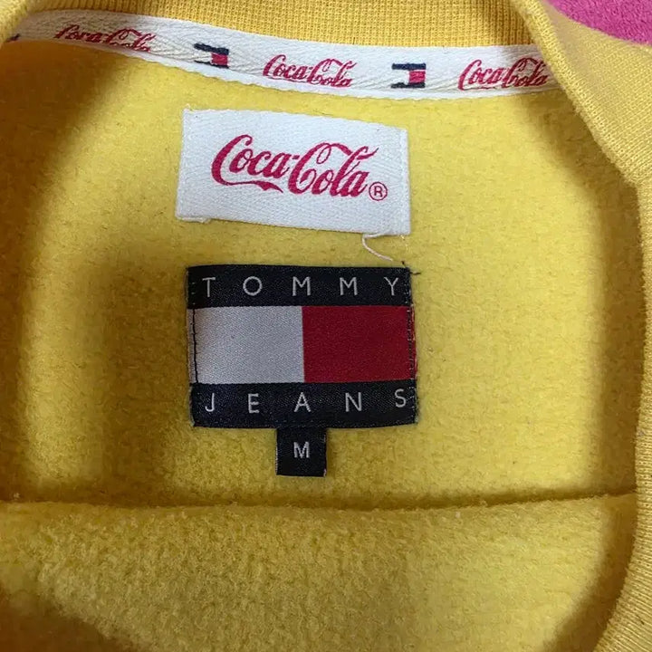 [BUNJANG] Tommy Jeans x Coca-Cola Collaboration Sweatshirt Yellow / 타미진스 코카콜라 콜라보 맨투맨 티셔츠 옐로우