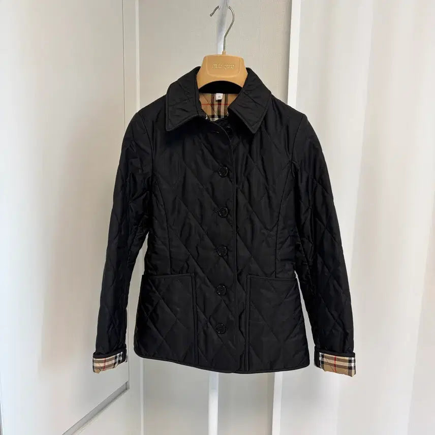 [SOLD OUT] 롯백구입 버버리 블랙 다이아몬드 퀼팅 자켓 새상품
