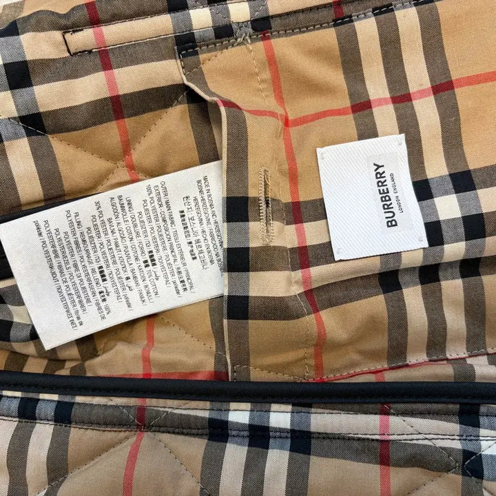 [SOLD OUT] 롯백구입 버버리 블랙 다이아몬드 퀼팅 자켓 새상품