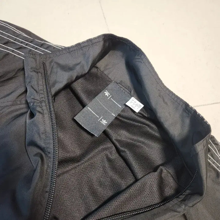 [SOLD OUT] 아다다스x알렉산더왕 쭈글이 집업
