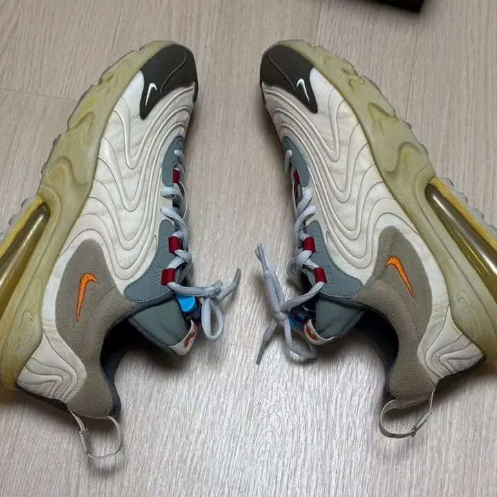 [BUNJANG] Nike x Travis Scott Air Max 270 React Cactus Trail (265) / [265] 나이키x스캇 에어맥스270 리액트 캑터스 트레일(CT2864-