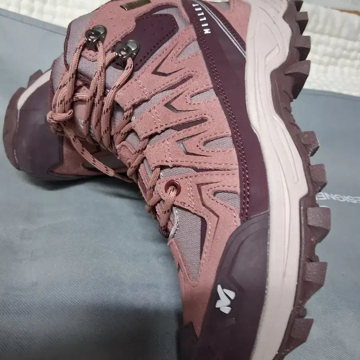 [BUNJANG] Millet Gore-Tex Hiking Boots 230mm / 등산화 230  밀레고어텍스  새상품