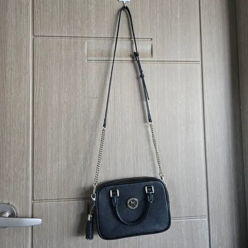 [BUNJANG] Metrocity Mini Chain Crossbody Bag / 메트로시티 미니 체인 크로스백