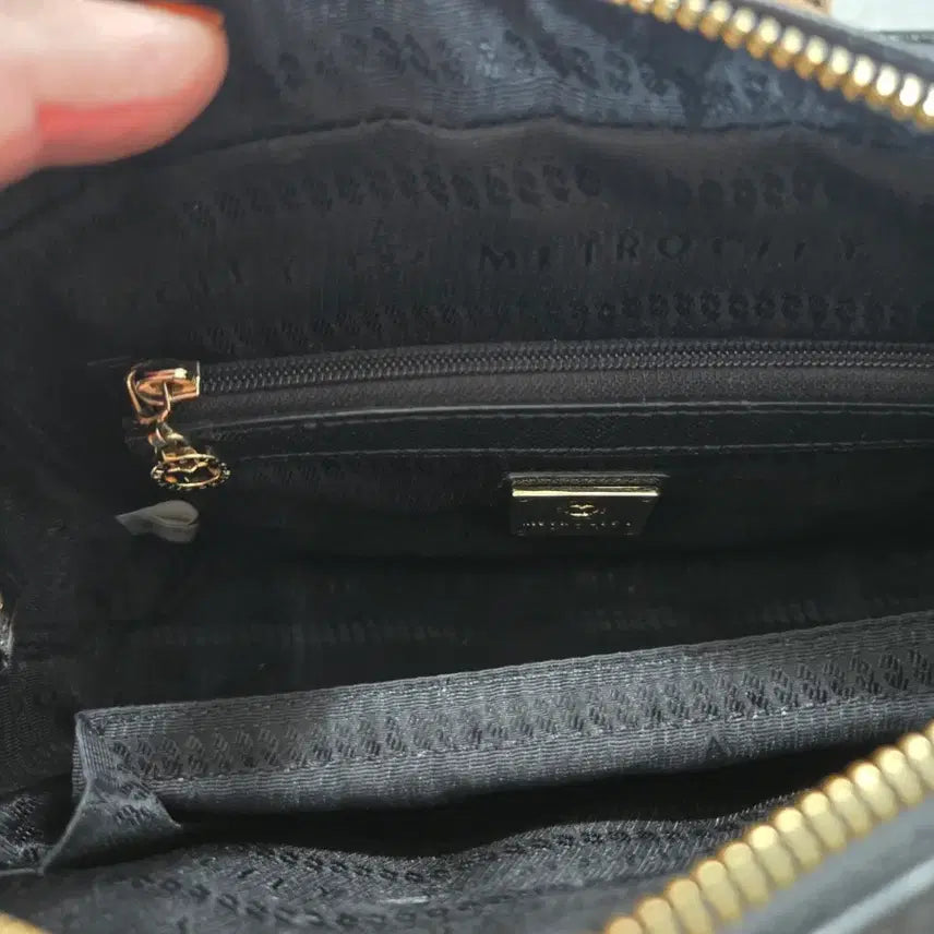 [BUNJANG] Metrocity Mini Chain Crossbody Bag / 메트로시티 미니 체인 크로스백