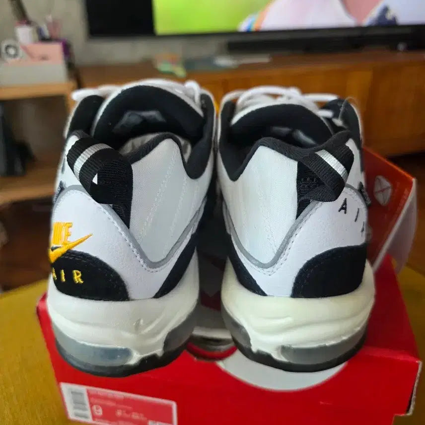 [BUNJANG] Nike Air Max 98 Premium White Teal Nebula University Gold Sneakers / 나이키 에어맥스 98 프리미엄 화이트 틸 네뷸라 유니버시티 골드