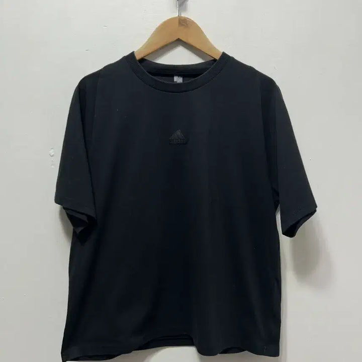 [BUNJANG] Adidas Black Cropped T-Shirt Women&