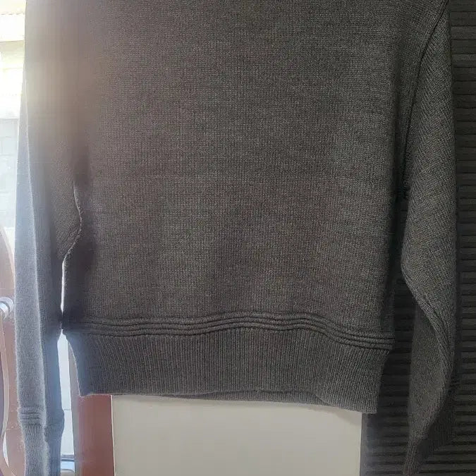 [BUNJANG] Smooth Mood V-Neck Knit Sweater Gray / 스무드무드 M자 V넥 니트 그레이