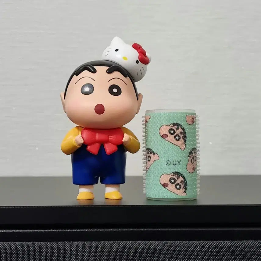 [BUNJANG] Hello Kitty and Crayon Shin-chan Figure / 12cm 헬로키티 짱구 피규어