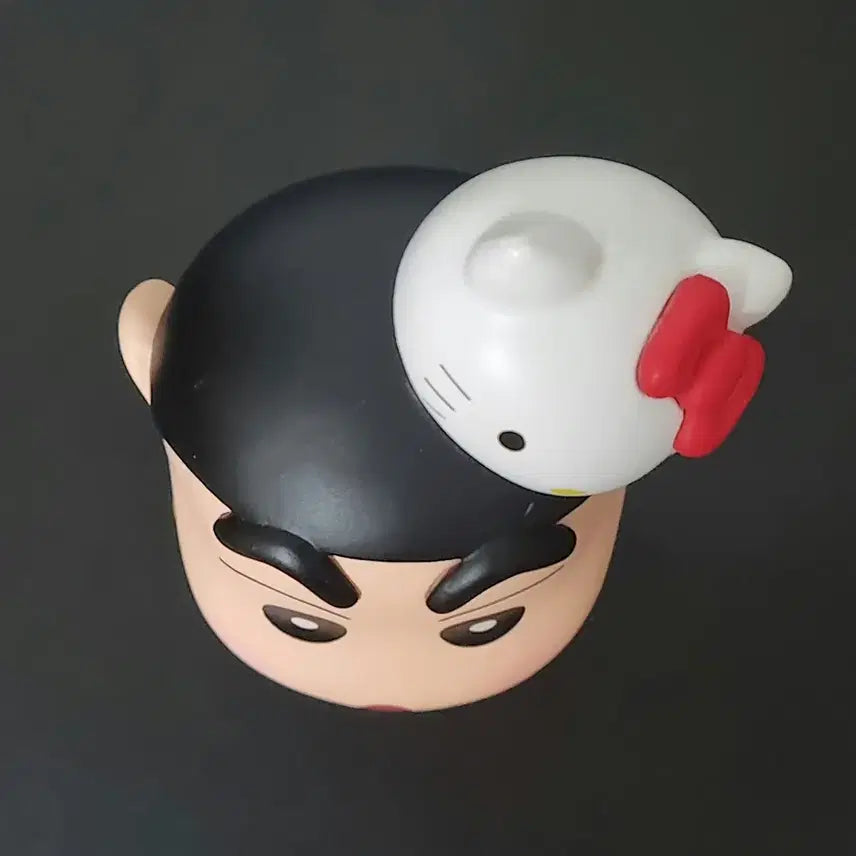 [BUNJANG] Hello Kitty and Crayon Shin-chan Figure / 12cm 헬로키티 짱구 피규어