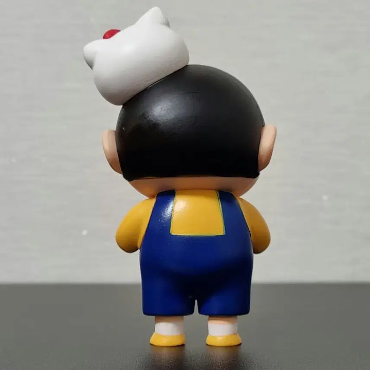 [BUNJANG] Hello Kitty and Crayon Shin-chan Figure / 12cm 헬로키티 짱구 피규어
