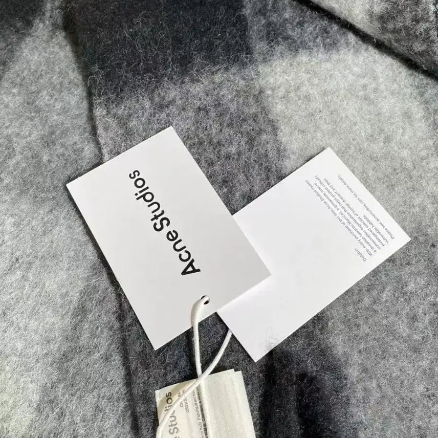 [BUNJANG] Acne Studios Black Grey Check Scarf / 아크네 스튜디오 블랙 그레이 체크 스카프