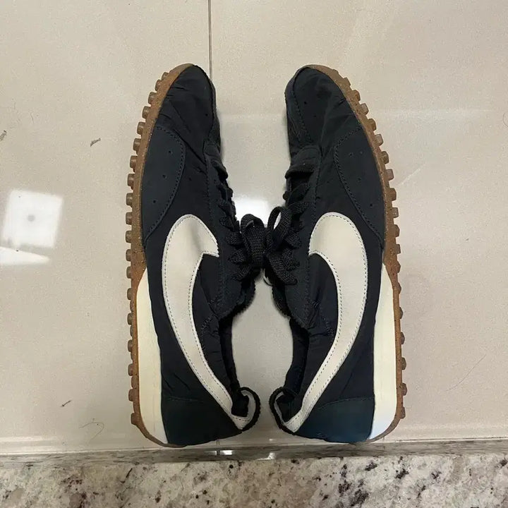 [BUNJANG] Nike x Jacquemus Moon Shoe Black Cashmere Sneakers / 나이키 x 자크뮈스 문 슈 300