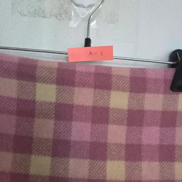 [BUNJANG] Coach Signature Muffler (Pink) / 코치 시그니처 머플러 핑크색상