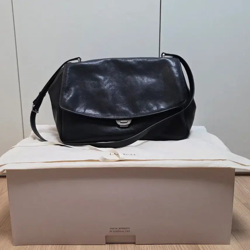 [BUNJANG] Atelier de Lumen BLEP Shoulder Bag - Soft Black / 아뜰리에드루멘 BLEP 숄더백 블랙