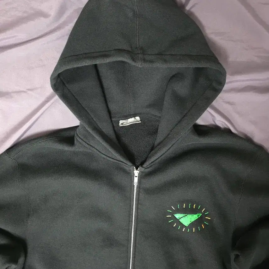 [BUNJANG] FRESH eye pieces Black Hoodie L / 블랙 후드집업 + 팔 포인트   L  박스 후드집업