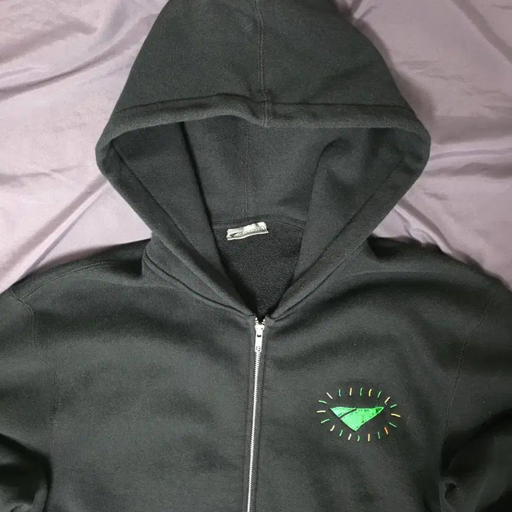 [BUNJANG] FRESH eye pieces Black Hoodie L / 블랙 후드집업 + 팔 포인트   L  박스 후드집업