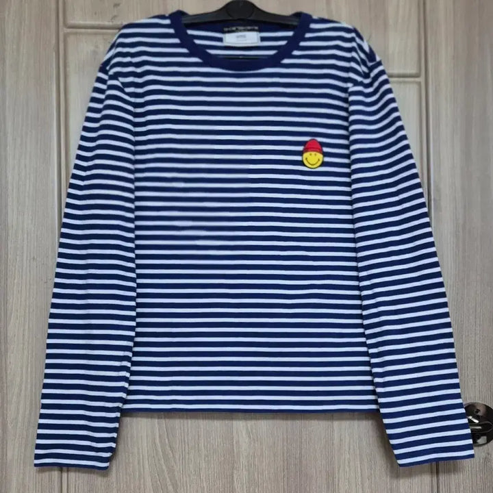 [BUNJANG] Ami Smiley Long Sleeve T-Shirt / 아미 스마일리  긴팔티(공용가능)