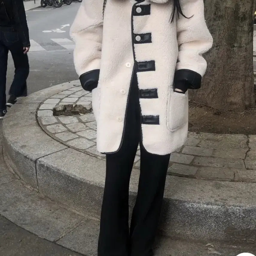 [BUNJANG] Uirmuire Reversible Shearling Half Mustang / 유이르무이 레더 뽀글이 시어링 리버시블 하프 무스탕 팝니다.