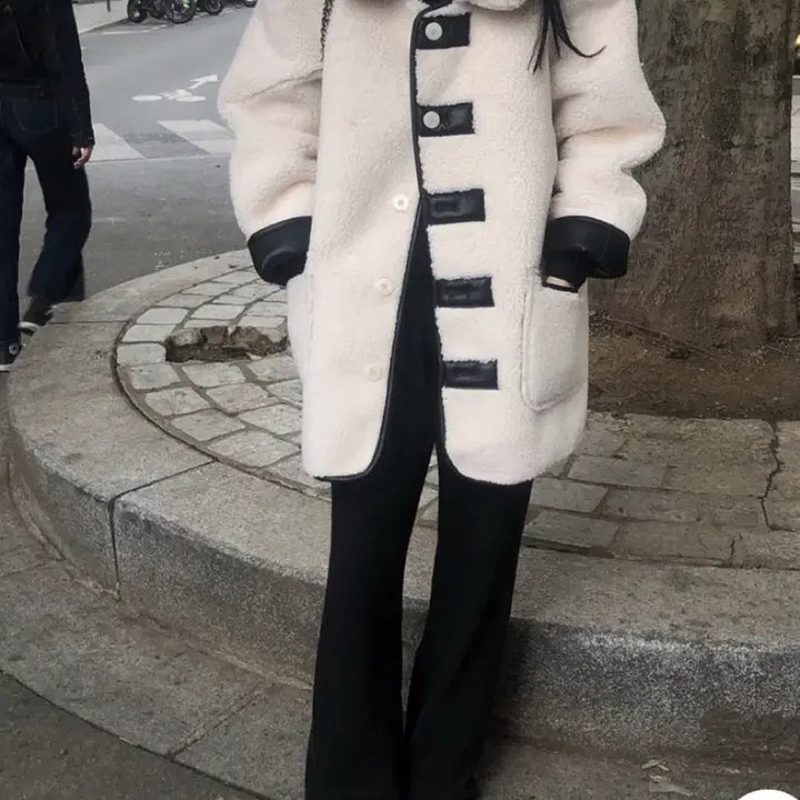[BUNJANG] Uirmuire Reversible Shearling Half Mustang / 유이르무이 레더 뽀글이 시어링 리버시블 하프 무스탕 팝니다.