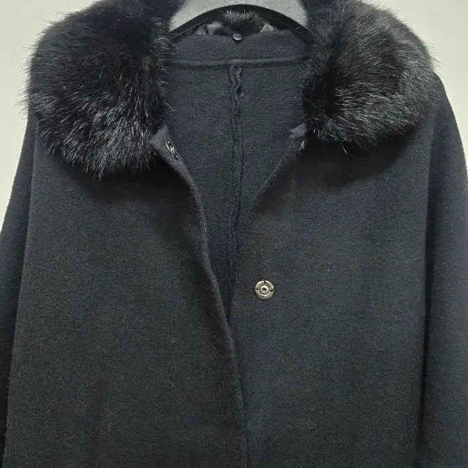 [BUNJANG] Knit Cape Coat with Detachable Fur Collar / 퍼카라 케이프형 니트코트