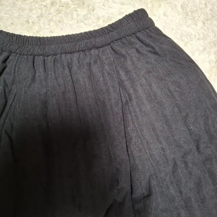 [BUNJANG] Black Quilted Long Skirt / (마지막특가) 잔골덴 누빔패딩 롱스커트 블랙