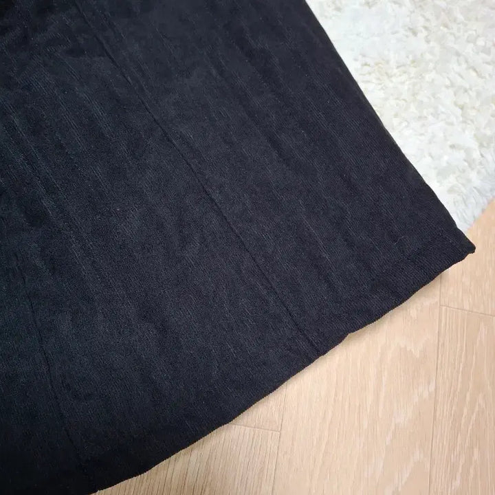 [BUNJANG] Black Quilted Long Skirt / (마지막특가) 잔골덴 누빔패딩 롱스커트 블랙