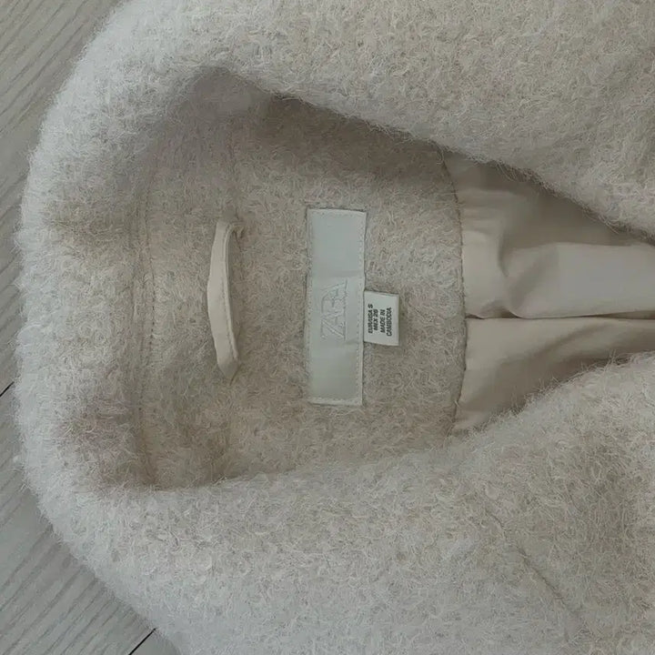 [BUNJANG] Zara Double Breasted Boucle Half Coat (Size S) / 자라 더블 브레스트 부클 하프코트 s