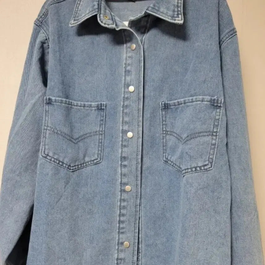 [BUNJANG] Oversized Medium Wash Denim Jacket / (새상품) 중청 오버핏 청자켓 처분합니다