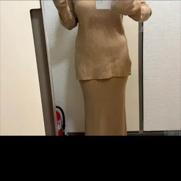 [BUNJANG] Beige Knit Two-Piece Set / 니트 투피스 세트 베이지