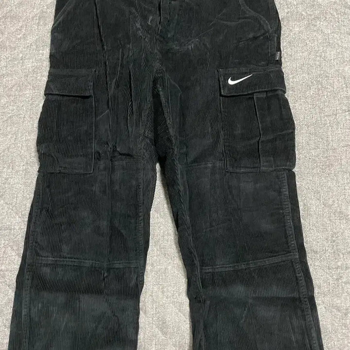 [BUNJANG] Supreme Nike Corduroy Cargo Pants Black / L 슈프림x나이키 슈나 아크 코듀로이 카고 팬츠 블랙