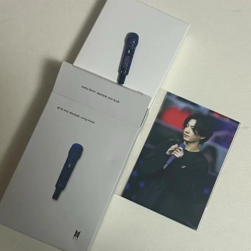 [BUNJANG] BTS Jungkook Bundle Set Microphone Badge Photocard / 방탄정국 마이크뱃지 포카 일괄