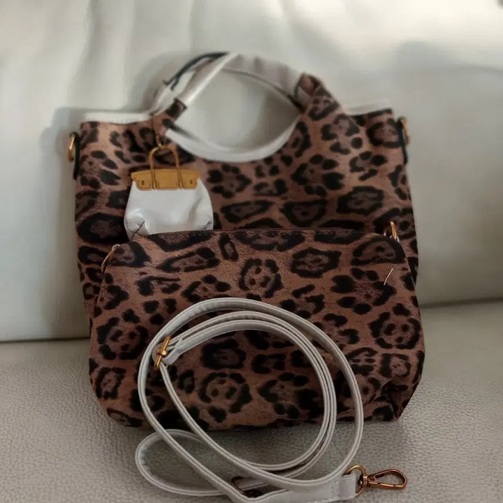 [BUNJANG] Leopard Print Tote Bag with Mini Pouch Set / 레오파드 호피 무늬 토트백 + 미니파우치 세트
