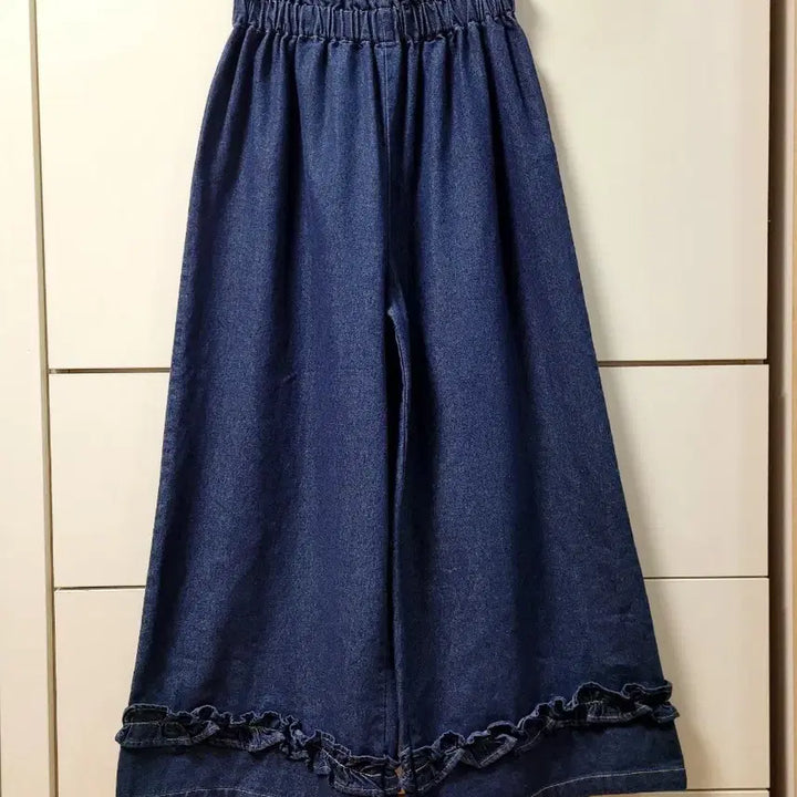 [BUNJANG] Wide Denim Pants with Frill Detail / 청바지 데님 와이드 밴딩 프릴 바지