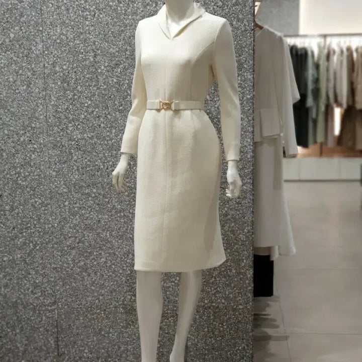 [SOLD OUT] 지고트 윙칼라 머메이드 원피스 (결혼식2부/상견례/아나운서/돌잔치룩)