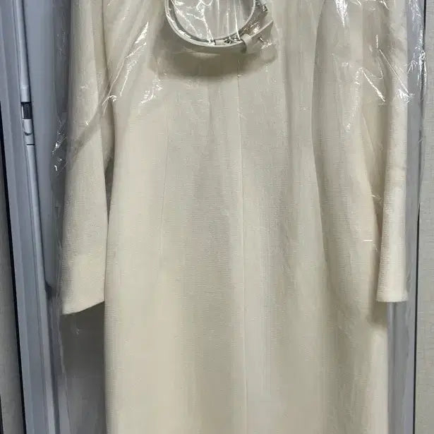 [SOLD OUT] 지고트 윙칼라 머메이드 원피스 (결혼식2부/상견례/아나운서/돌잔치룩)