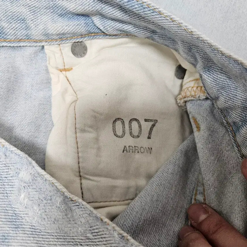 [BUNJANG] TOM GREYHOUND Roll-up Denim Jeans / 톰그레이하운드 정품 롤업 연청 데님