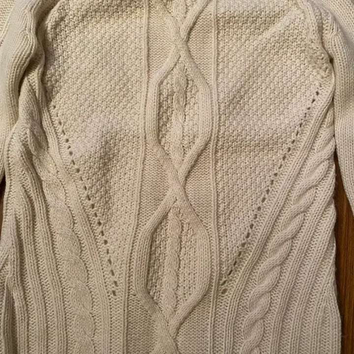 [BUNJANG] Atelier Vanessa Bruno Ivory Cable Knit / 아떼 바네사브루노 아이보리 케이블 니트