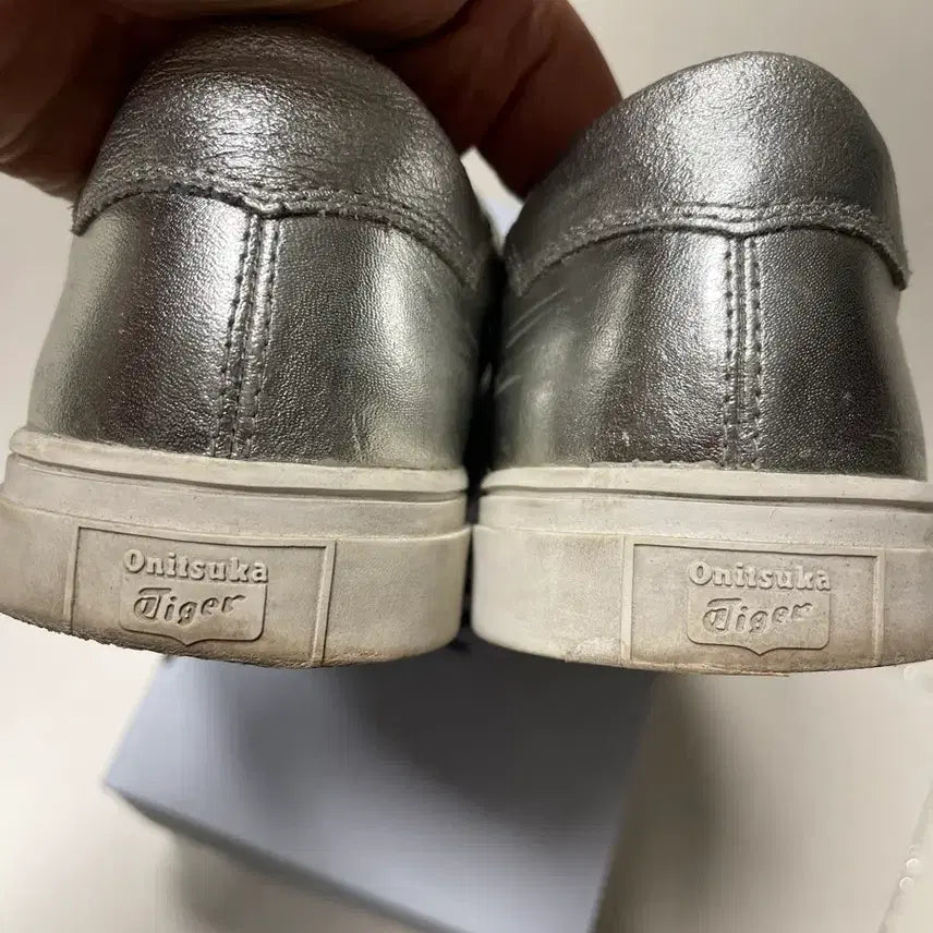 [BUNJANG] Onitsuka Tiger Lawship 2.0 Silver Sneakers / 오니츠카 타이거 론쉽 2.0 실버 270