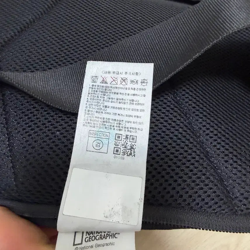 [BUNJANG] National Geographic Sling Bag / 내셔널지오그래픽 블랙 슬링백 가방