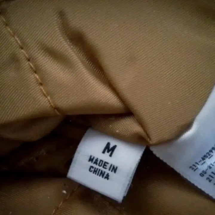 [BUNJANG] Uniqlo JW Anderson Wool Blend Short Jacket / JW앤더슨 유니클로 콜라보 울 블렌드 숏 자켓
