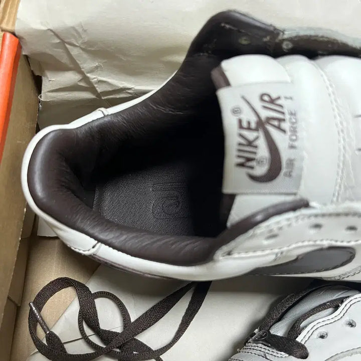 [BUNJANG] Nike Air Force 1 Premium 2004 Sneakers / 나이키 에어포스 1 프리미엄 2004년