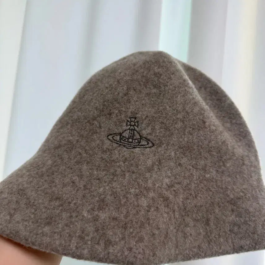 [BUNJANG] Vivienne Westwood Bucket Hat / 비비안웨스트우드 버킷햇