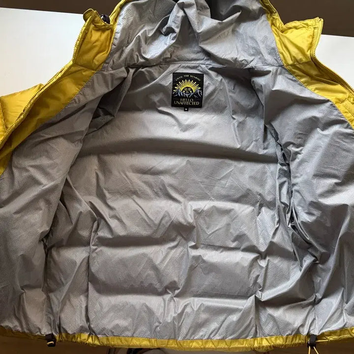 [BUNJANG] UN AFFECTED Hello Sunrise Hooded Down Padded Jacket / UNAFFECTED x Hello Sunrise 패딩 hooded dow