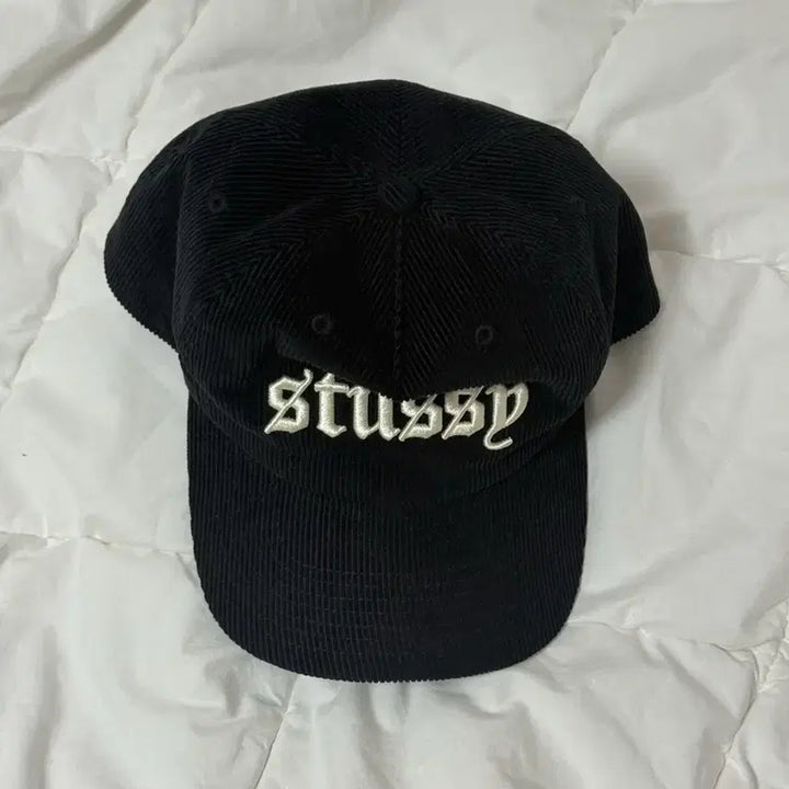 [BUNJANG] Stussy Mid Depth Old English Snapback Black / 스투시 미드 뎁스 올드 잉글리쉬 스냅백 블랙