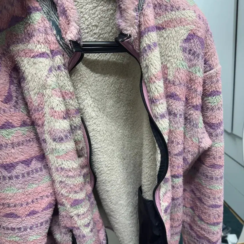 [BUNJANG] Capital Bone Fleece Pink Jacket / 캐피탈 본후리스 4