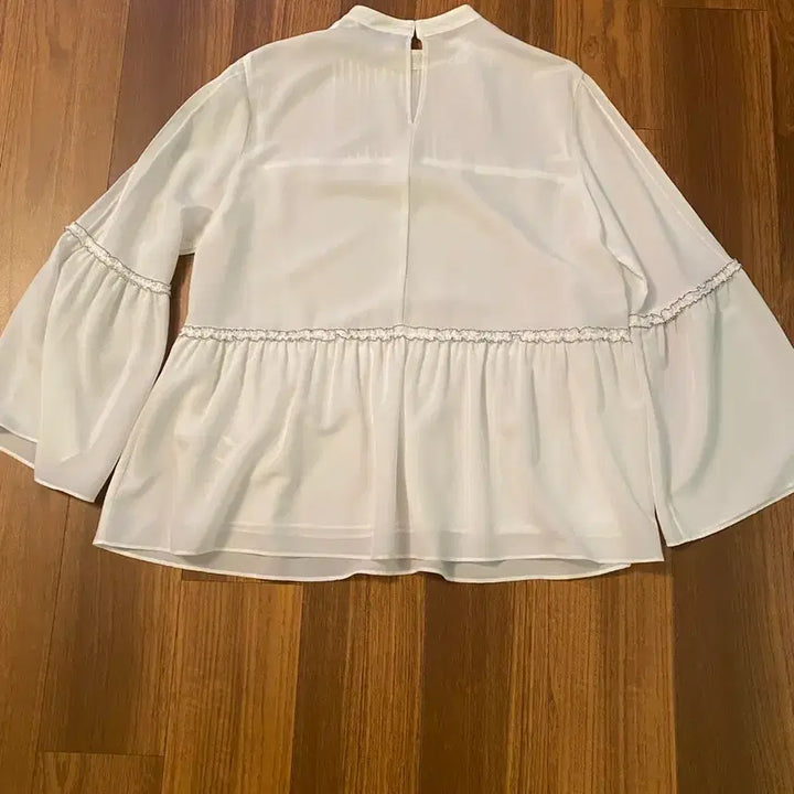 [BUNJANG] Paul Smith White Frill Blouse / 화이트 프릴 블라우스 긴팔 쉬폰 (폴 스미스)