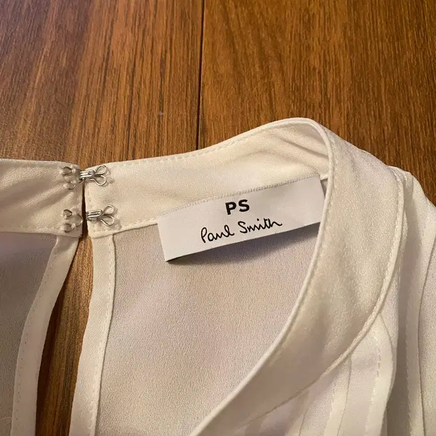 [BUNJANG] Paul Smith White Frill Blouse / 화이트 프릴 블라우스 긴팔 쉬폰 (폴 스미스)